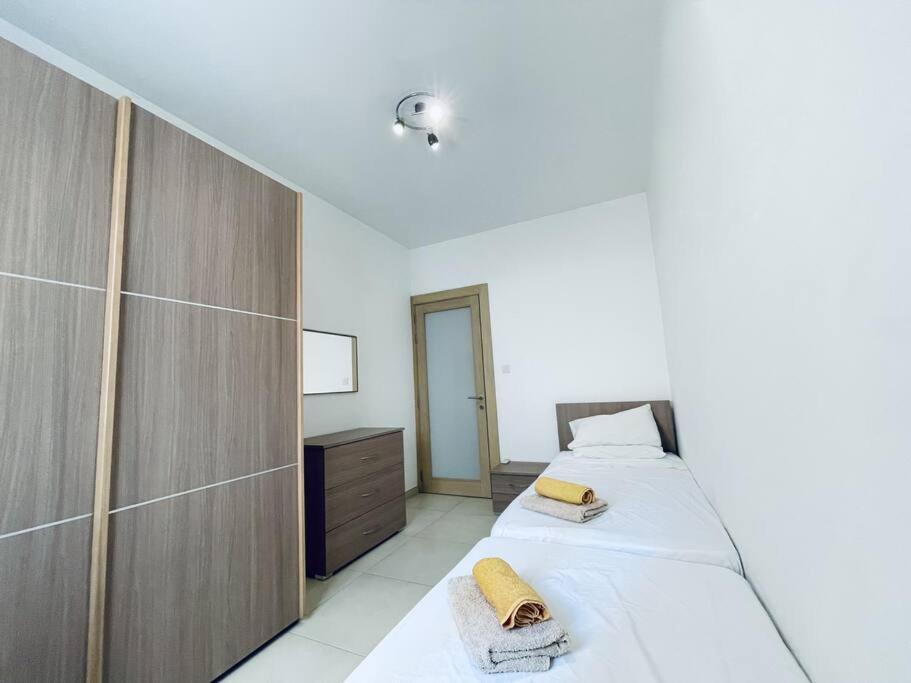 Stylish Modern Central Apartment 4 Paceville Saint Julian's Екстериор снимка